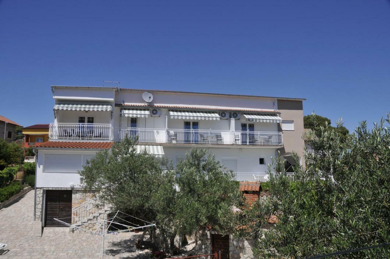 Apartments Antea & Magdalena Pirovac Exterior foto
